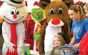 MNJ Photo/Sarah Quintas - Beloved holiday characters brought extra cheer to the event.